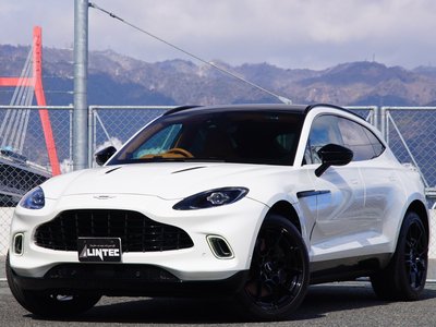 ASTON MARTIN DBX - 1