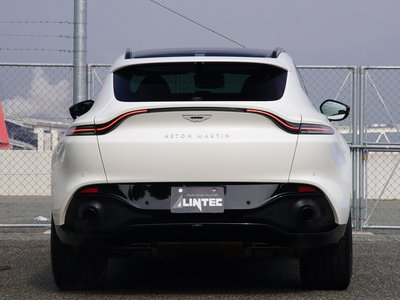 ASTON MARTIN DBX - 8