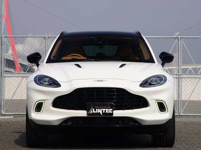 ASTON MARTIN DBX - 4