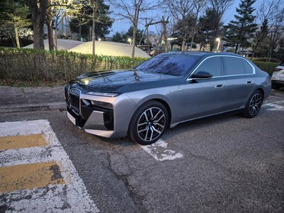 BMW 7 SERIES - 2