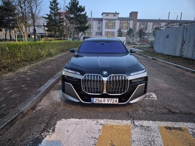 BMW 7 SERIES - 1