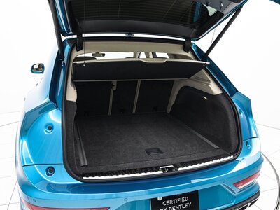 BENTLEY BENTAYGA - 7