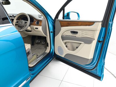 BENTLEY BENTAYGA - 8