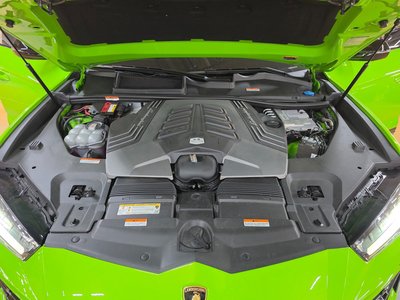 LAMBORGHINI URUS - 7