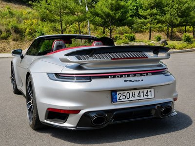 PORSCHE 911 - 4