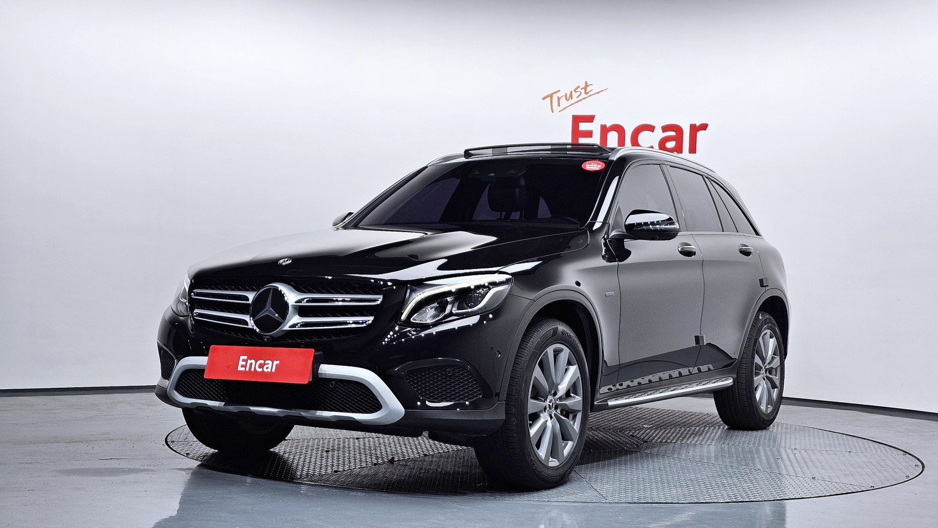 MERCEDES-BENZ GLC - View 1