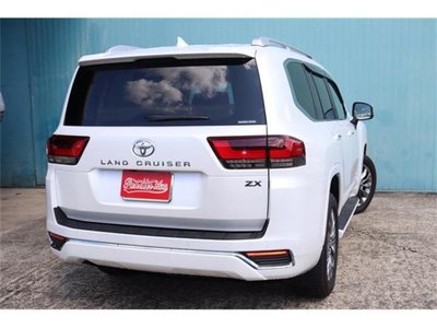 TOYOTA LAND CRUISER 300 - 4