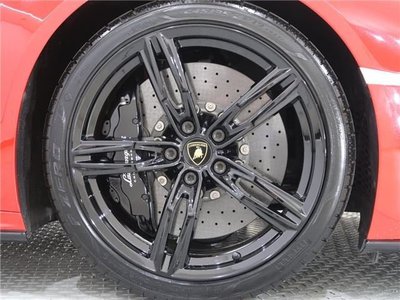 2022 Lamborghini HURACAN — миниатюра 13