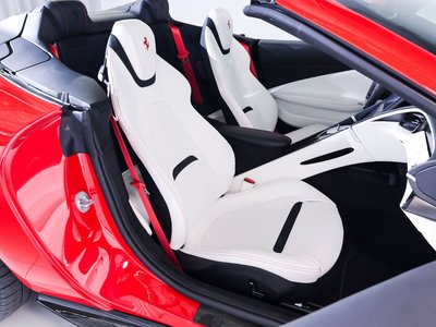 2024 Ferrari ROMA SPIDER photo 29