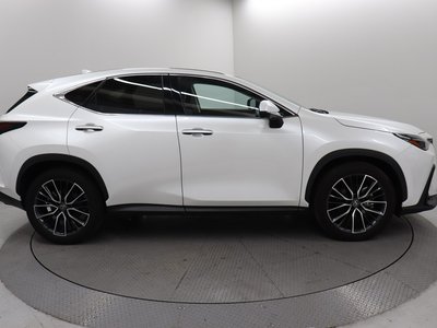 2023 Lexus NX — миниатюра 17