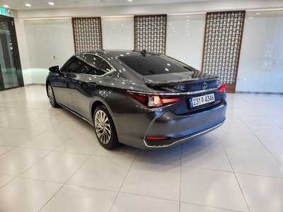 LEXUS ES - 4