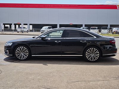 AUDI A8 - 8