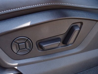 2019 AUDI Q8 thumbnail 48