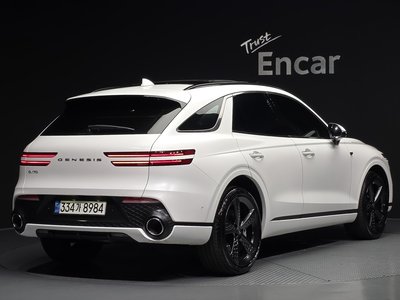 صورة 3 لـ 2022 Genesis GV70