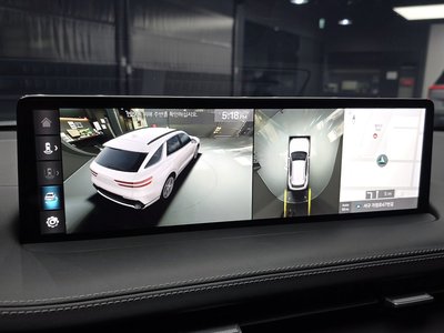 2022 Genesis GV70 — миниатюра 15