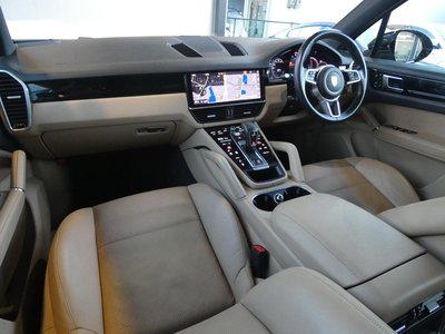 PORSCHE CAYENNE - 7