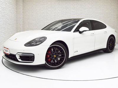 PORSCHE PANAMERA - 3