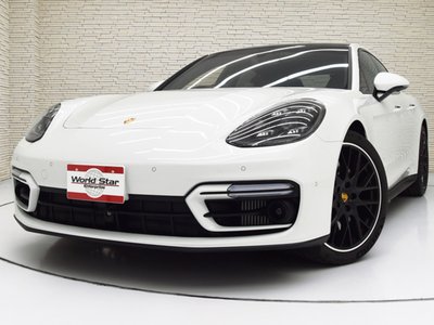 PORSCHE PANAMERA - 1
