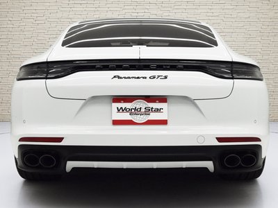PORSCHE PANAMERA - 4