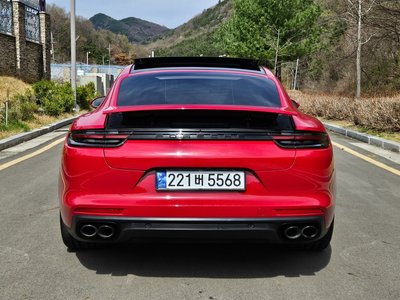 PORSCHE PANAMERA - 6