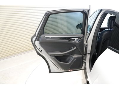 2024 Porsche MACAN — миниатюра 18