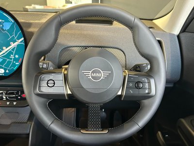 2025 MINI COOPER COUNTRYMAN photo 11