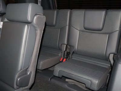2025 Toyota LAND CRUISER 250 thumbnail 24