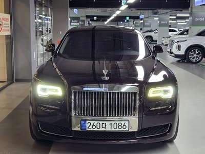 ROLLS-ROYCE GHOST