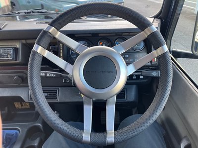 LAND ROVER DEFENDER - 10