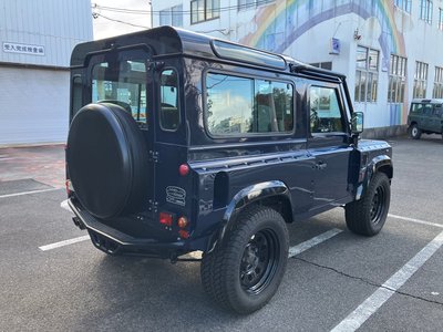 LAND ROVER DEFENDER - 9