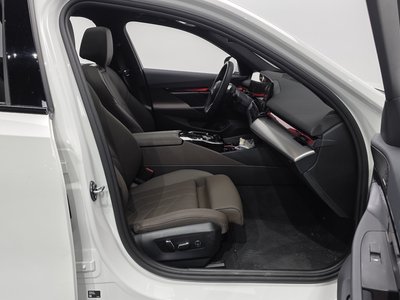 2025 BMW 5 SERIES — миниатюра 11