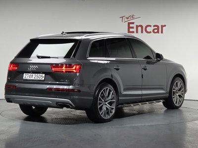 AUDI Q7 - 3