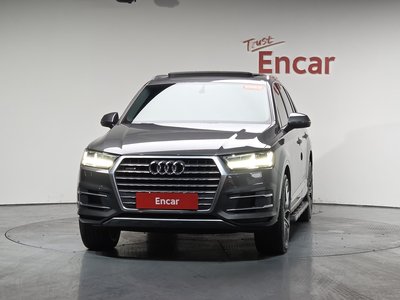 AUDI Q7 - 2