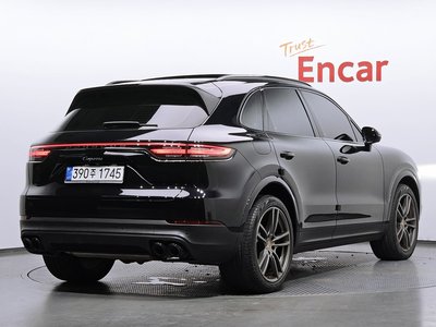 2019 Porsche CAYENNE — фото 4