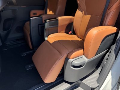 2026 Toyota VELLFIRE thumbnail 33