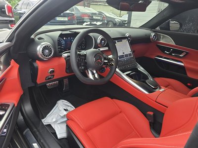 صورة 6 لـ 2025 Mercedes-BENZ GT AMG