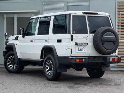 TOYOTA LAND CRUISER 70 - 3