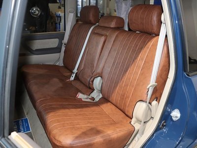 TOYOTA LAND CRUISER 100 - 6