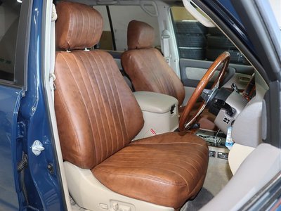 TOYOTA LAND CRUISER 100 - 4