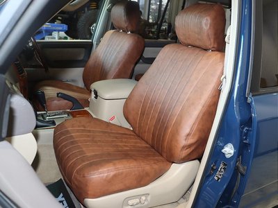 TOYOTA LAND CRUISER 100 - 5