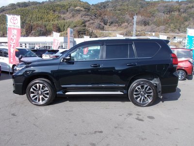 TOYOTA LAND CRUISER PRADO - 2