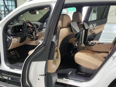 2025 Mercedes-BENZ GLS thumbnail 11