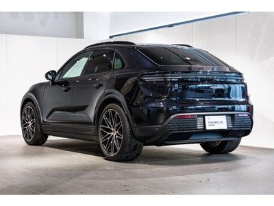PORSCHE MACAN - 2