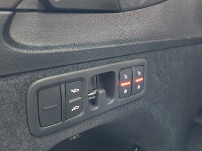 صورة مصغرة 30 لـ 2025 AUDI SQ7