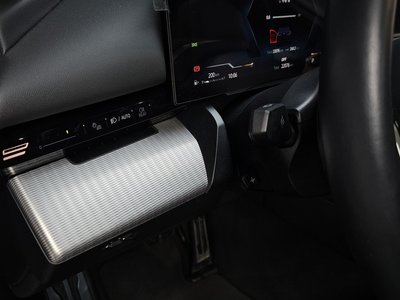 2024 BMW 5 SERIES 缩略图 36