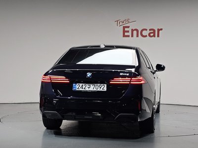 2024 BMW 5 SERIES 照片 4