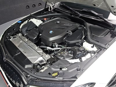 2025 BMW 3 SERIES photo 7
