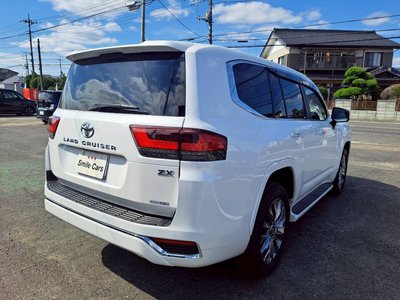 TOYOTA LAND CRUISER 300 - 6