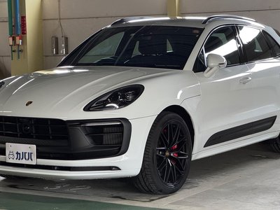 PORSCHE MACAN GTS - 1