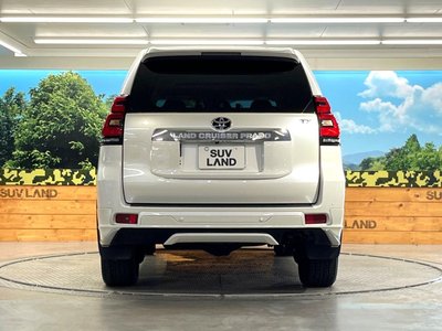 2023 Toyota LAND CRUISER PRADO — миниатюра 15